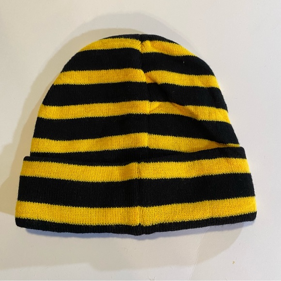 Striped beanie, by Petals and Peacocks, NWOT, 8” cuffed, 8 1/2” wide. Acrylic - Picture 5 of 6